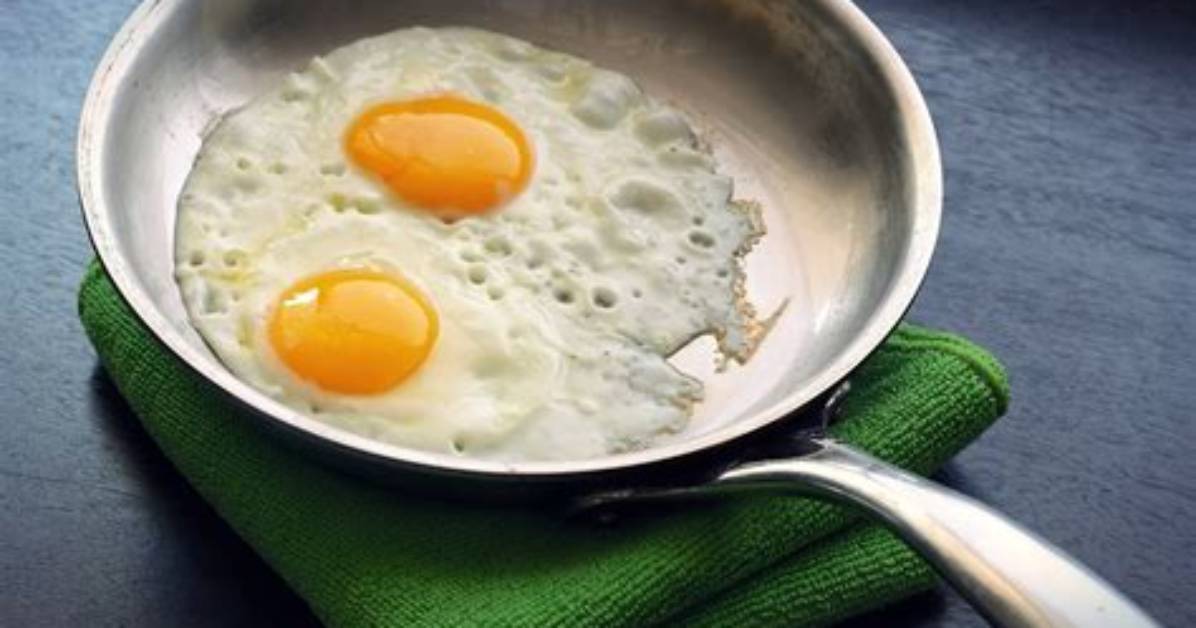 How to Cook Eggs Without Butter