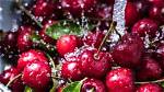 How to Wash Cherries Before Eating