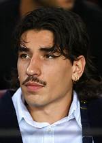 Is Hector Bellerin Married? Everything About the Wife and Relationship Status of Spanish Footballer
