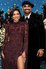 Is Jalen Hurts Gay? Girlfriend Bry Burrows, Ethnicity and Parents