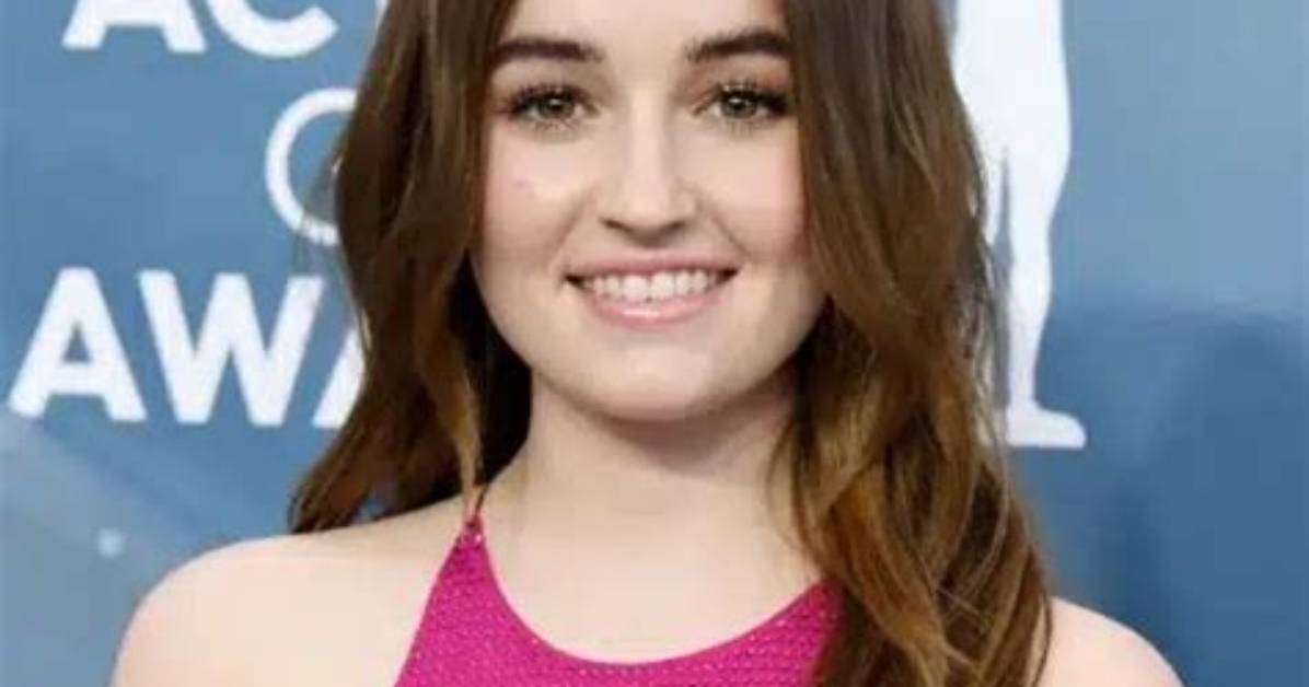Is Kaitlyn Dever Lesbian? Biography, Her Sexuality and Gender Revealed