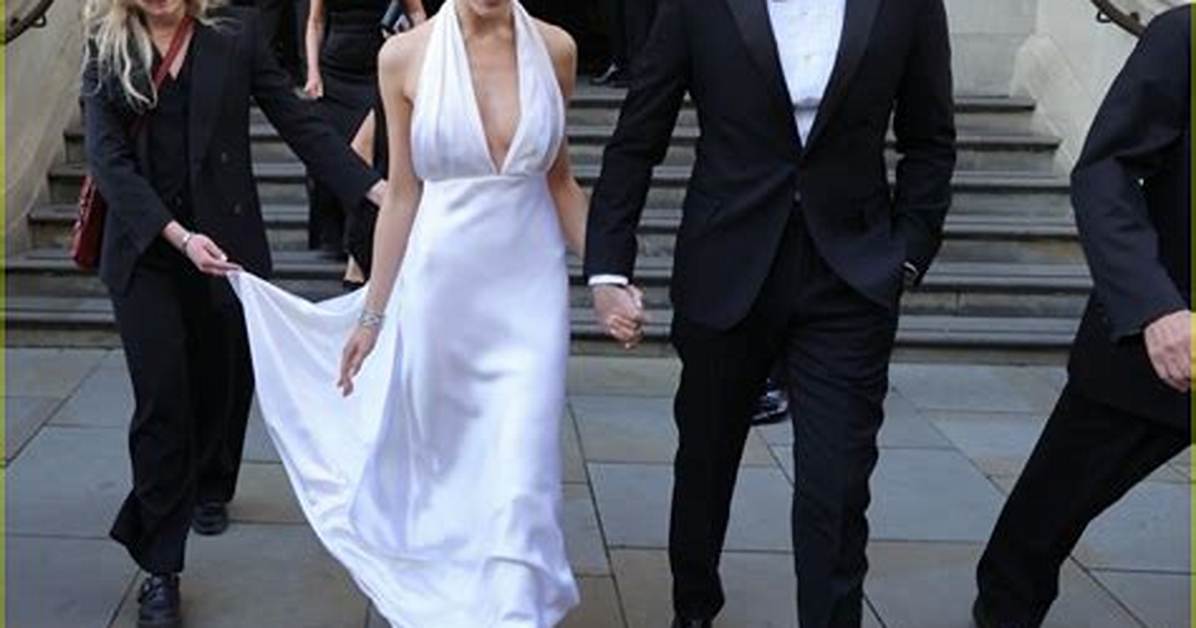 Is Phoebe Dynevor Pregnant? Everything on Boyfriend and Dating Life