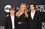 Is Sheryl Crow Gay? Boyfriend Family and Instagram