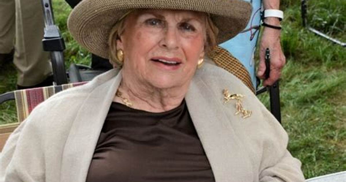 Jacqueline Mars: Dating, Net Worth, Tattoos, Smoking & Body Measurements