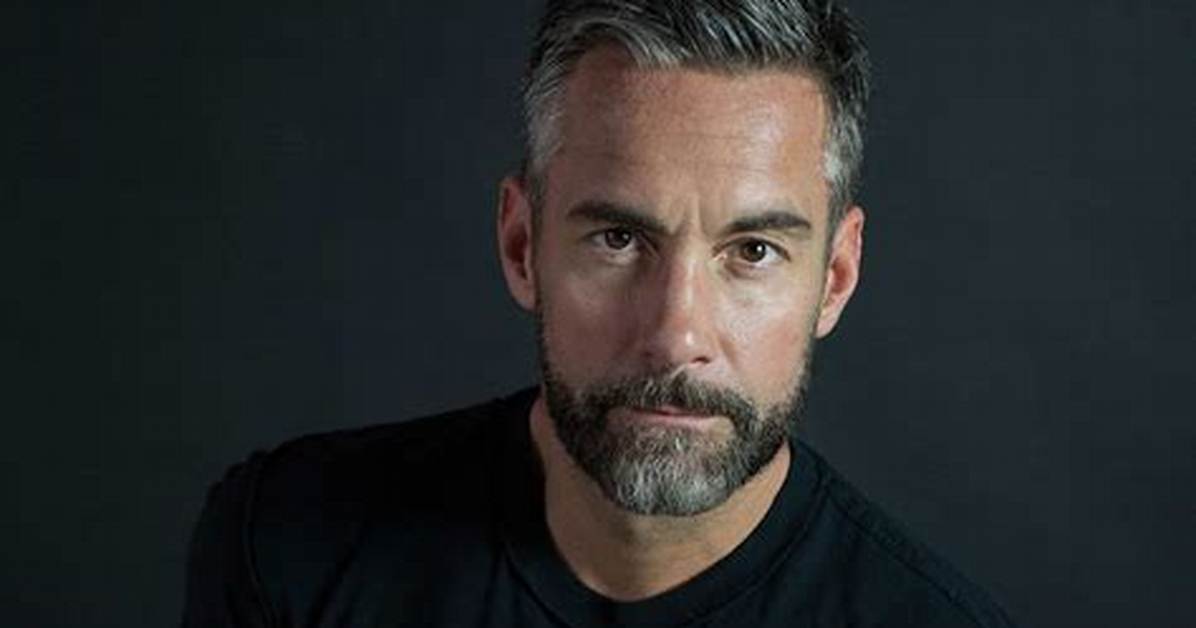 Jay Harrington Bio, Wiki, Age, Wife, Net Worth, Family, Suits, Haircut, Movies and American Reunion