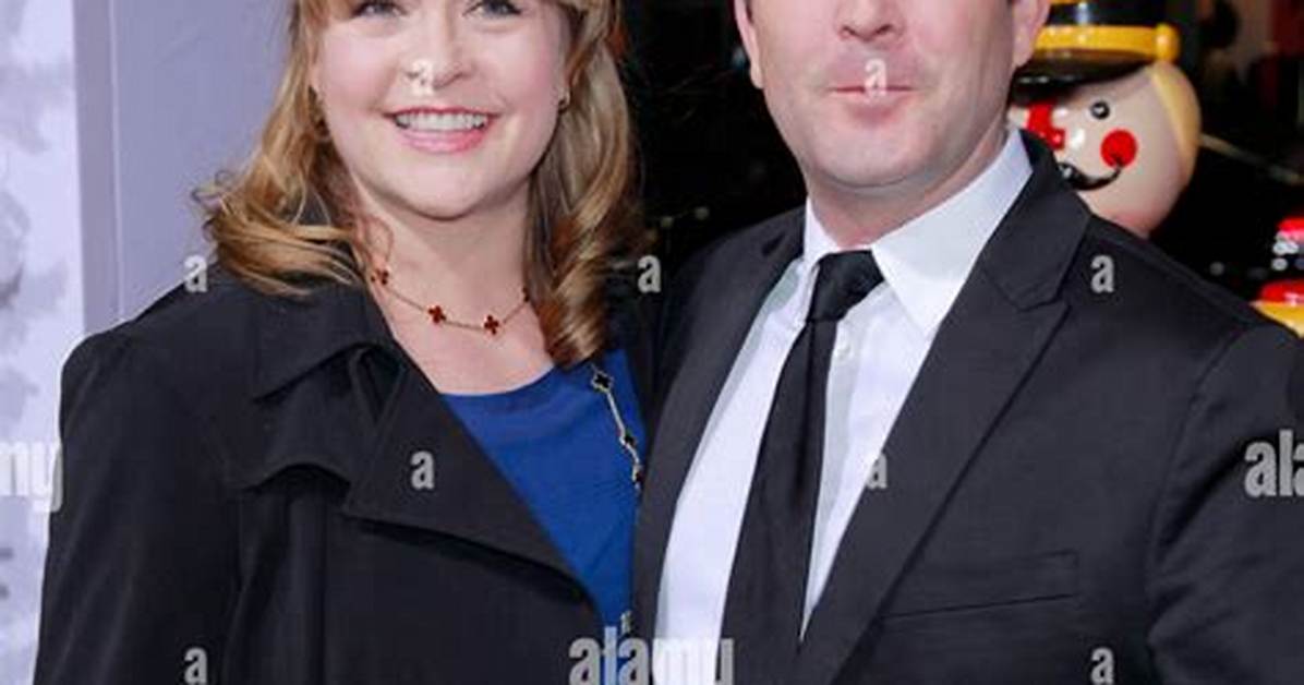 Jenny Robertson: Thomas Lennon Wife, Age, Net Worth, Height, Family