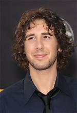 Josh Groban Net Worth, Age, Girlfriend, Wife, Wiki, Parents, Height & Instagram