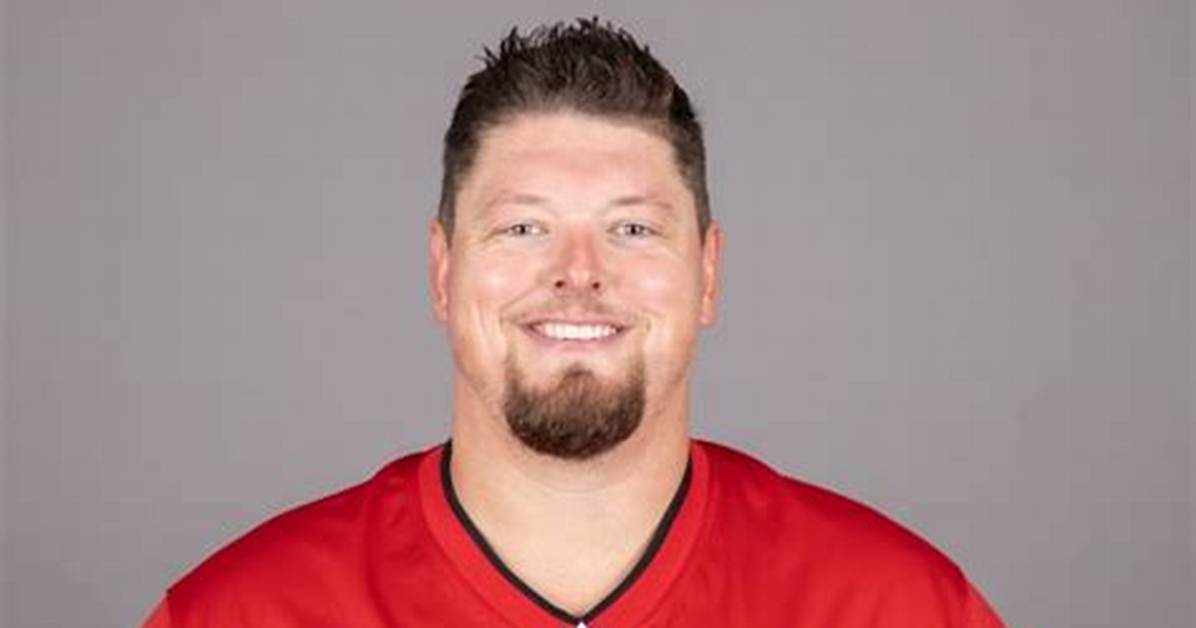 Josh Wells Salary, Net Worth, Pff, Football Card, Contract