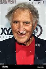 Judd Hirsch: Dating, Net Worth, Tattoos, Smoking & Body Facts
