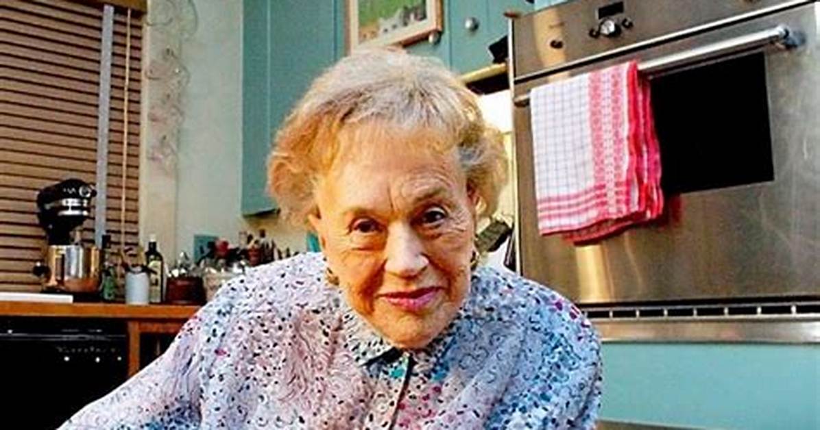 Julia Child Net Worth, Income, Salary, Earnings, Biography