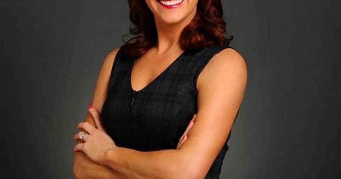 Julia Morales At&T, Bio, Wiki, Age, Husband, Baby, Salary, and Net Worth