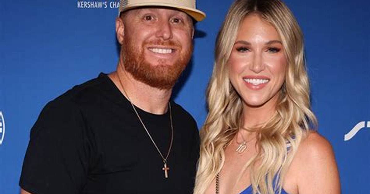 Justin Turner – Biography, Wife, Age, Girlfriend, Salary, Family, Facts