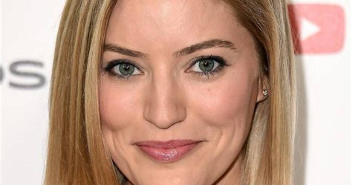 Justine Ezarik Bio, Age, Career, Husband, Height, Net Worth, Twitter.