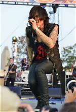 Kellin Quinn Height, Weight, Net Worth, Age, Birthday, Wikipedia, Who, Instagram, Biography