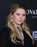 Kim Breslin Age, Abigail Breslin Instagram, Wiki & Net Worth