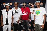 Krayzie Bone: Wife, Net Worth, Tattoos, Smoking & Body Facts