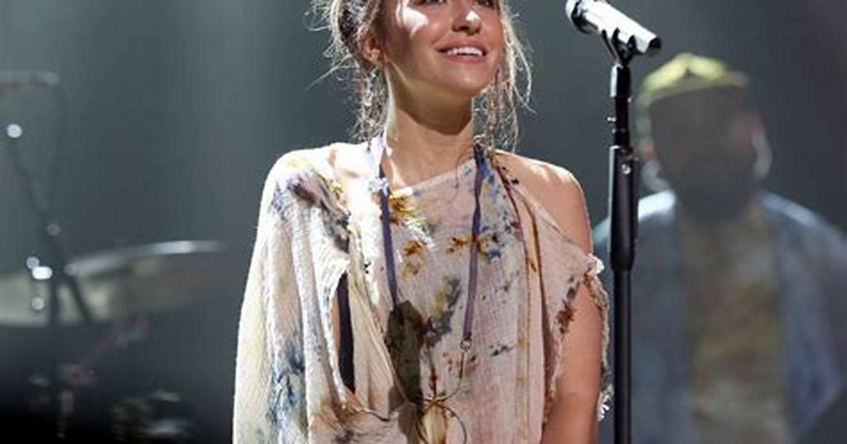 Lauren Daigle’s Net Worth, Age, Height, Weight, Boyfriend, Dating, Kids, Bio-Wiki
