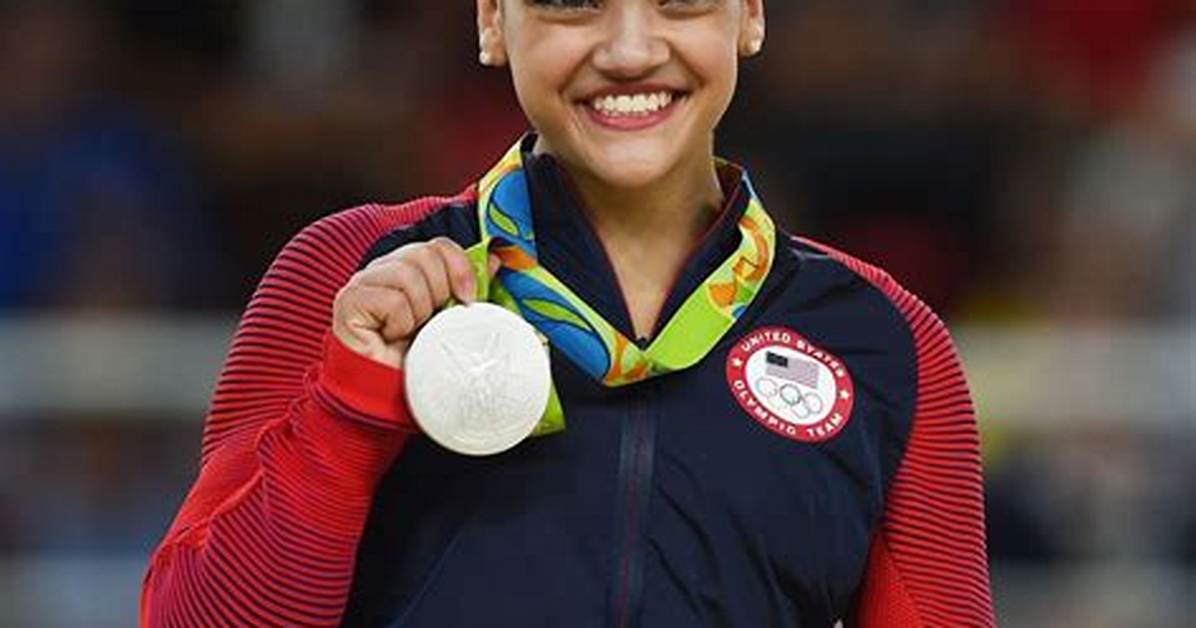 Laurie Hernandez Family, Medals, Instagram, Nationality, Olympics