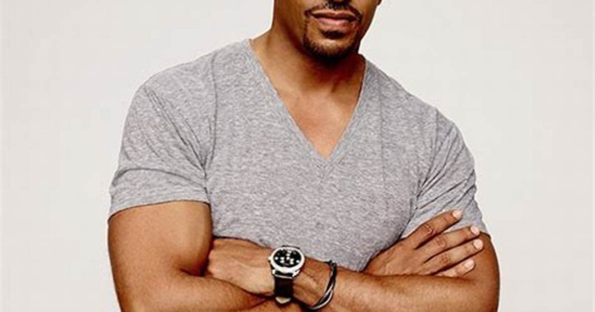 Laz Alonso, Age, Life, Ethnicity, Religion, Height, Weight, Net Worth, Biography, Dating, Married, Wife, Mother’s Milk, the Boys, Wiki