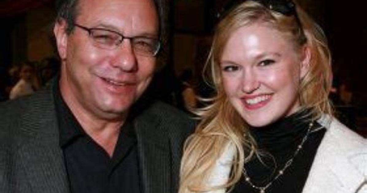 Lewis Black: Wife, Net Worth, Tattoos, Smoking & Body Facts