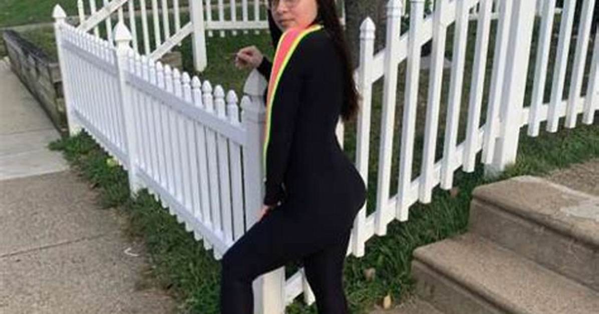 Liddlenique Twerk, Bio, Wiki, Age, Height, Glasses, Boyfriend, Khaos and Net Worth