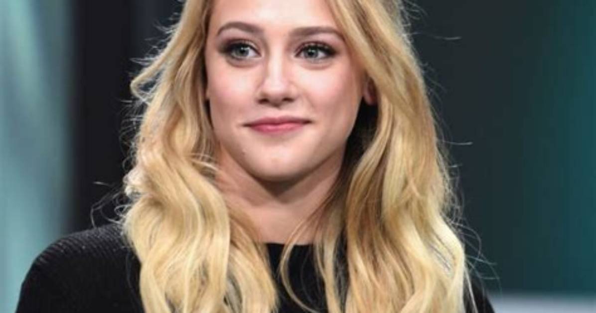 Lili Reinhart Bio, Wiki, Age, Boyfriend, Height, Twin and Cole Sprouse and Net Worth