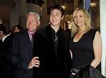 Lisa Kudrow Husband, Son, Twin, Family, Net Worth, Height, Bio