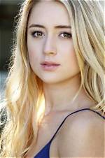 Lizze Broadway Height, Birthday, Age, Wiki, Biography, Net Worth, Birthday, Ethnicity