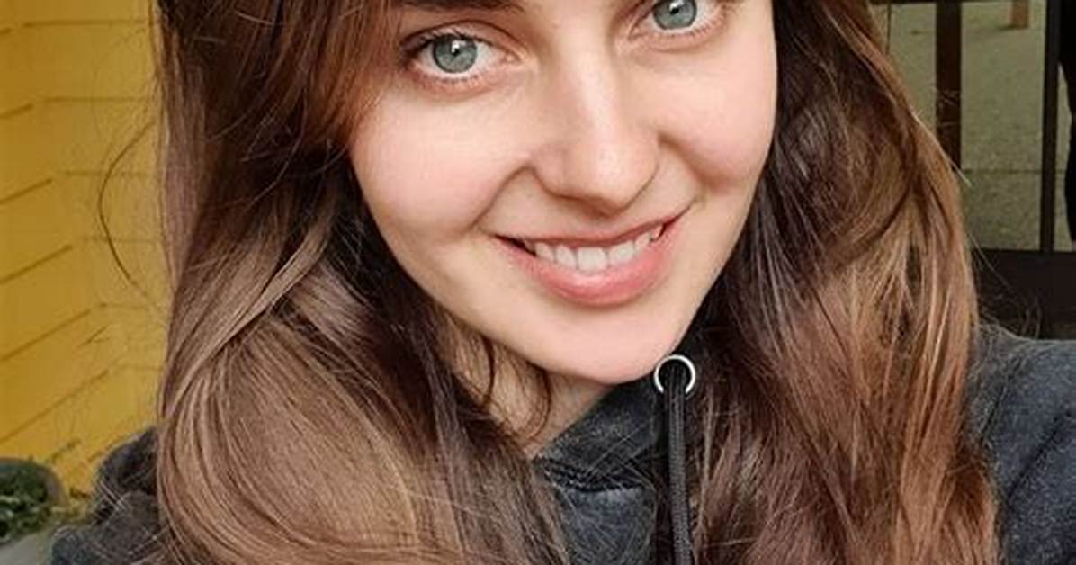 Loserfruit (Twitch Star) Wiki, Bio, Age, Height, Weight, Boyfriend, Net Worth, Facts