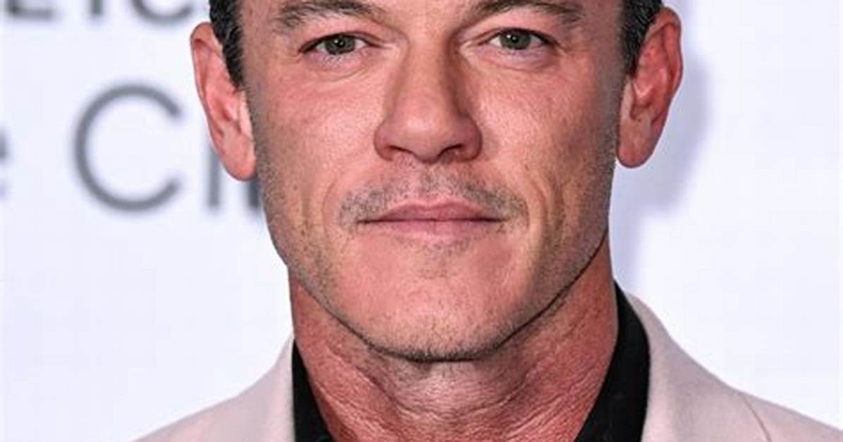 Luke Evans Bio, Wiki, Age, Height, Family, Gay, Spouse, Net Worth, Gaston, Dracula Untold, Movies and Tv Shows