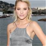 Maika Monroe Bio, Wiki, Age, Height, Hot, Husband, Children, Family, Movies, Actress, Net Worth