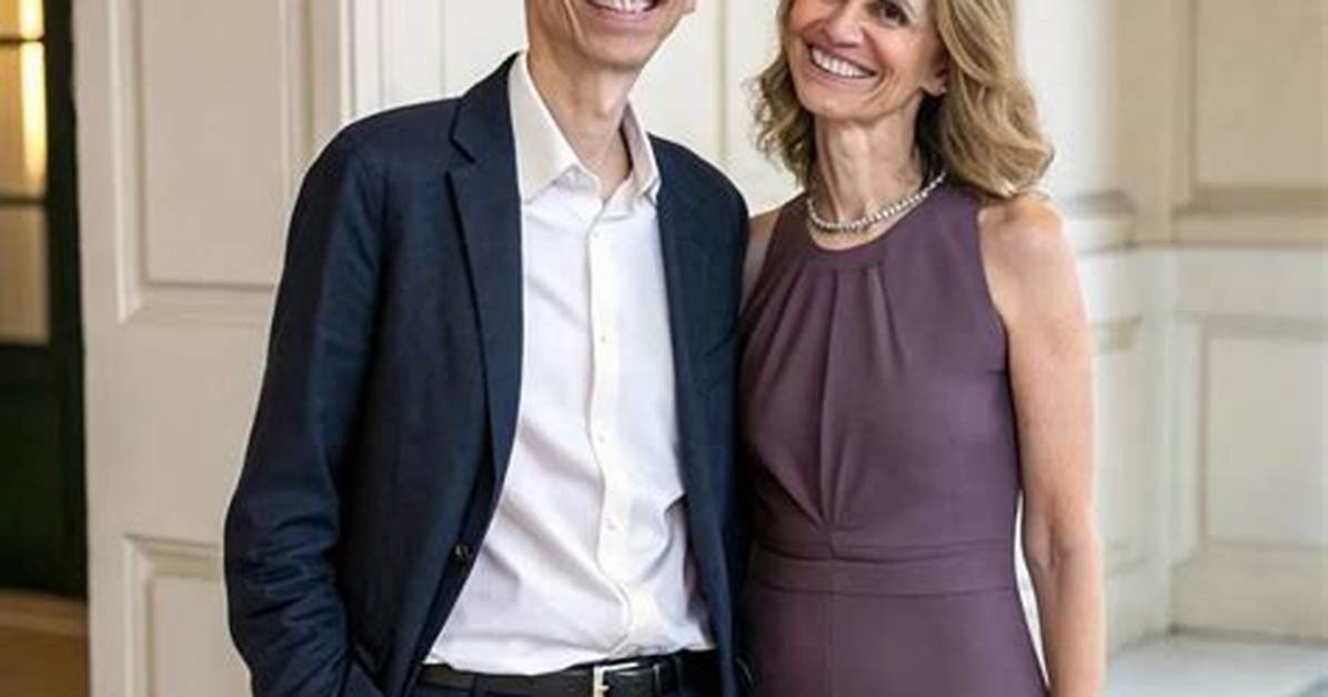 Malcolm Gladwell Wife, Parents, Biography, Wealth, Is He Gay?
