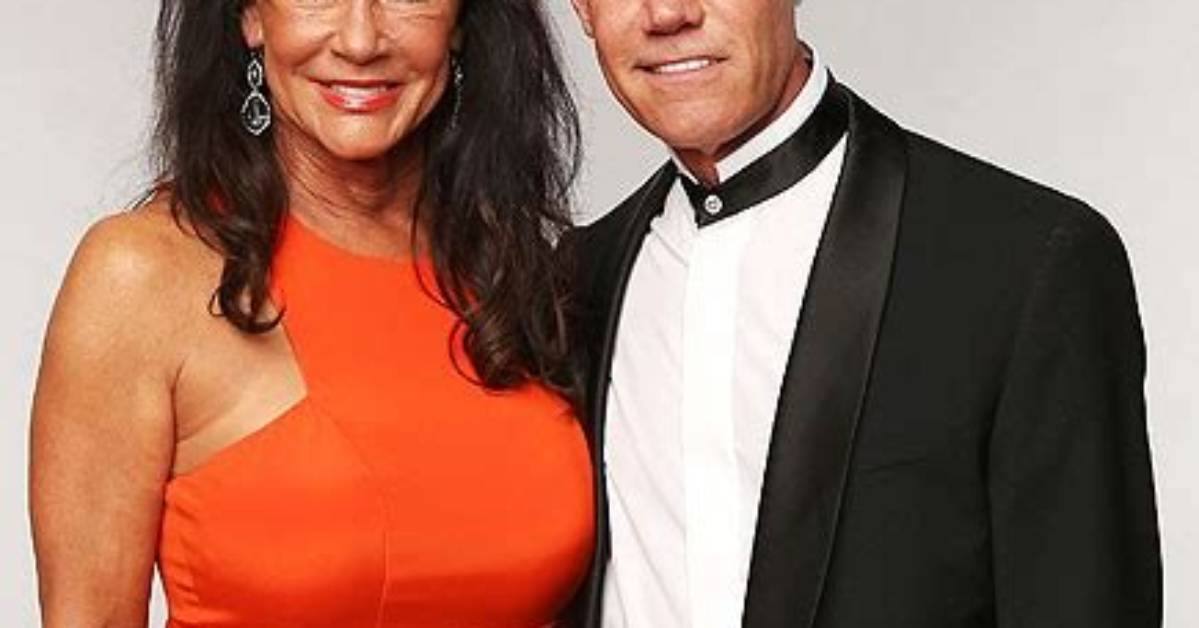 Mary Davis (Randy Travis Wife) Bio, Wiki, Age, Height, Husband, Children, and Net Worth