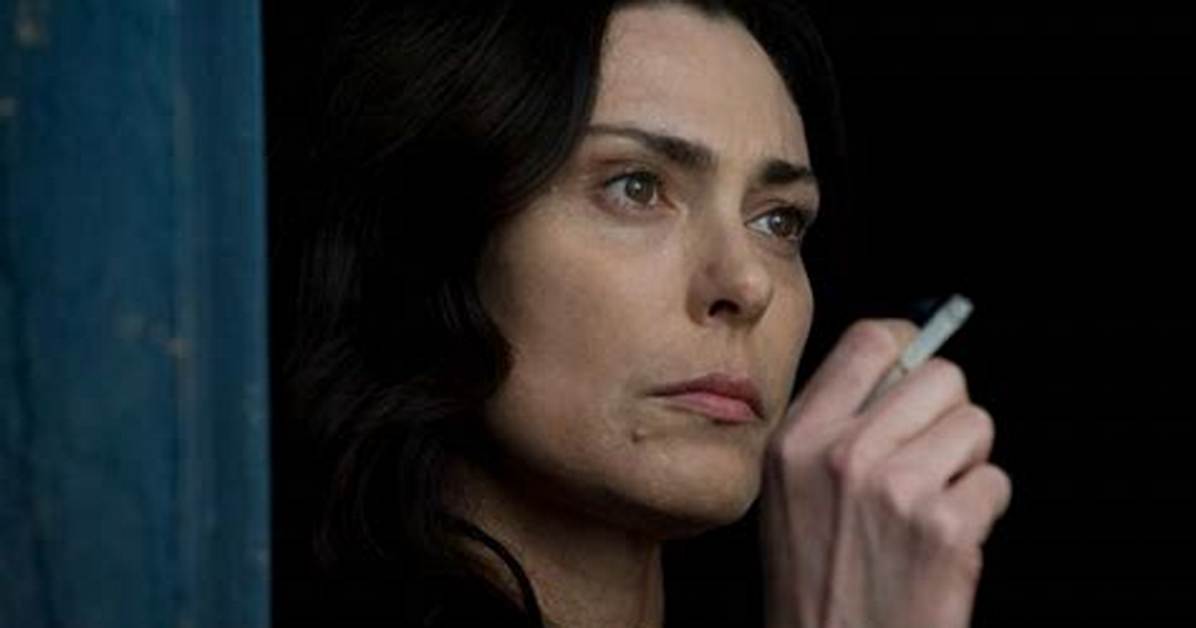 Michelle Forbes: Dating, Net Worth, Tattoos, Smoking & Body Measurements