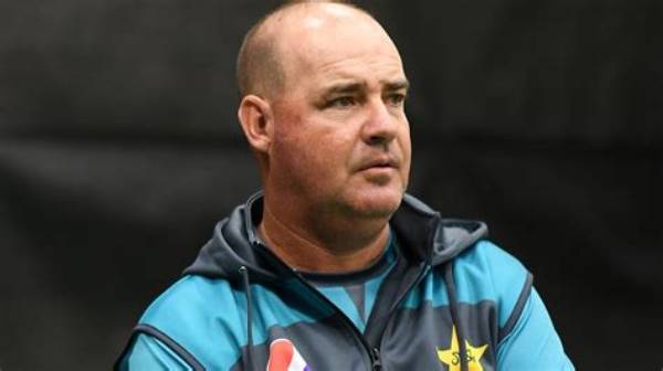 Mickey Arthur Past Teams Coached, Net Worth, Salary, Age, Height, Young, Contract