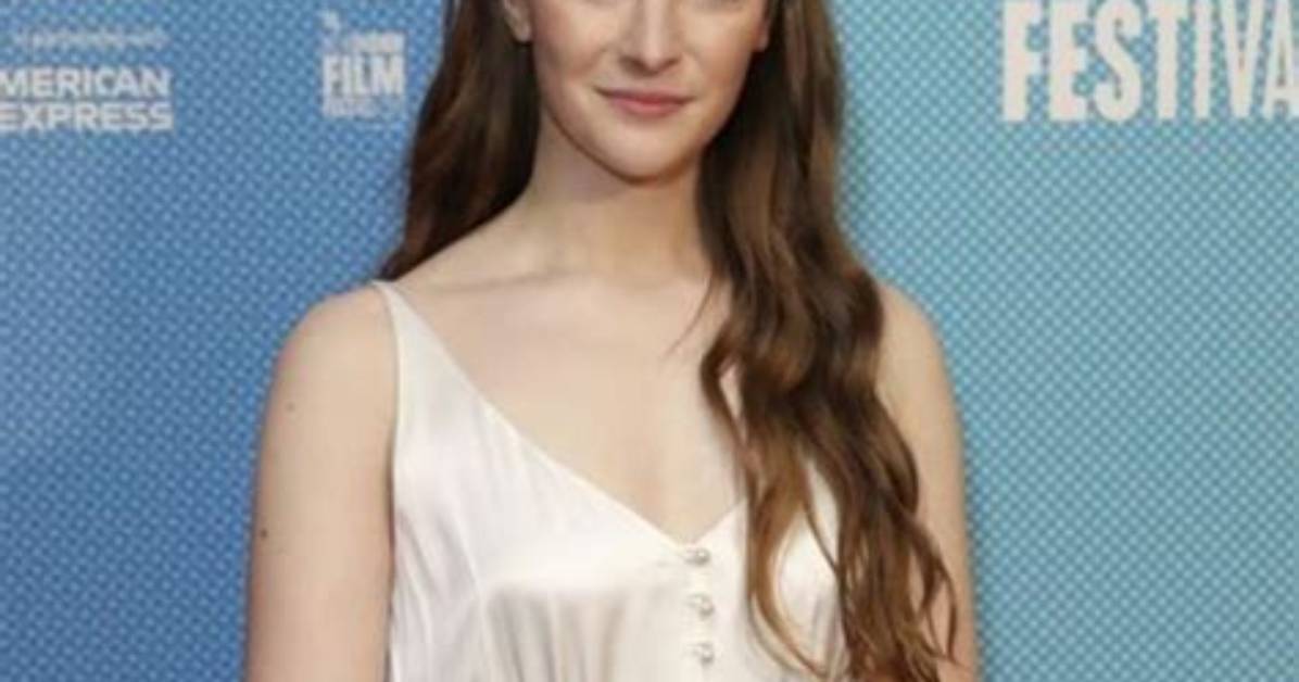 Morfydd Clark Net Worth: How Much Is Morfydd Clark Worth?