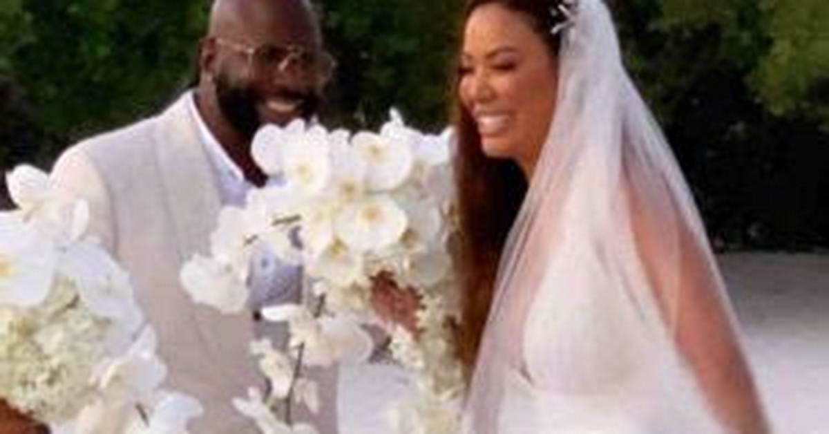 Nathan Morris Is Married to Wife: Toyanna Morris. Kids.