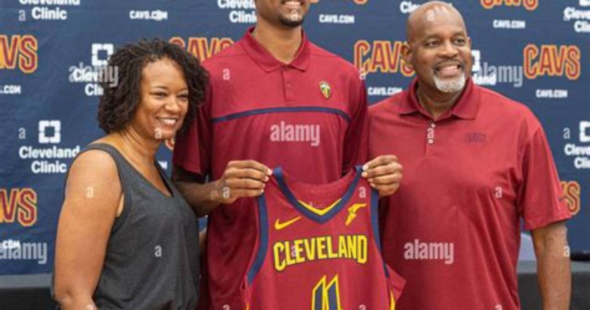 Nba Evan Mobley Parents: Nicol Mobley and Eric Mobley