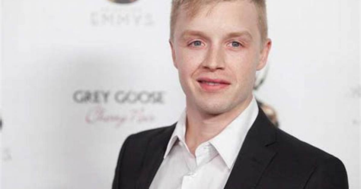 Noel Fisher [Detail] Wiki, Biography, Age, Height, Net Worth, Family, Girlfriend