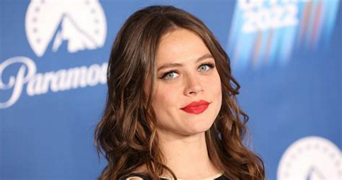 Olivia Luccardi Bio, Age, Parents, Dating, Net Worth, Teeth, Height Movies and Tv Shows.