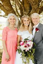 Olivia Plath – Bio, Husband, Net Worth, Family, Age, Facts, Nationality, Parents, Height, Wiki, Birthday, Job, Kids, Siblings, College,