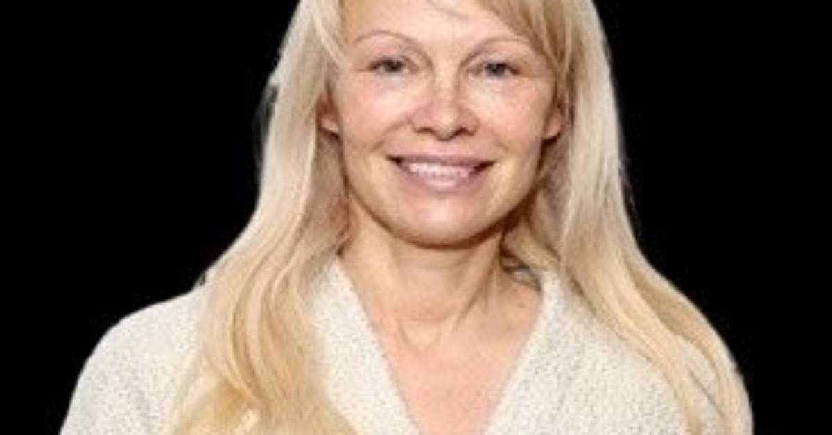 Pam Anderson Height, Weight, Net Worth, Age, Birthday, Wikipedia, Who, Nationality, Biography