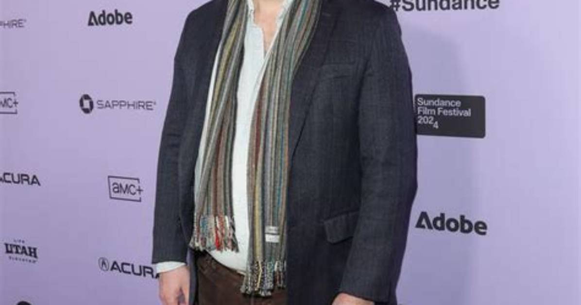 Peter Cambor Ncis, Biography, Age, Parents, Wife, Gay, Suits, and Height