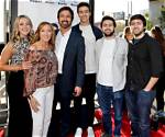 Ray Romano: Wife, Net Worth, Tattoos, Smoking & Body Facts