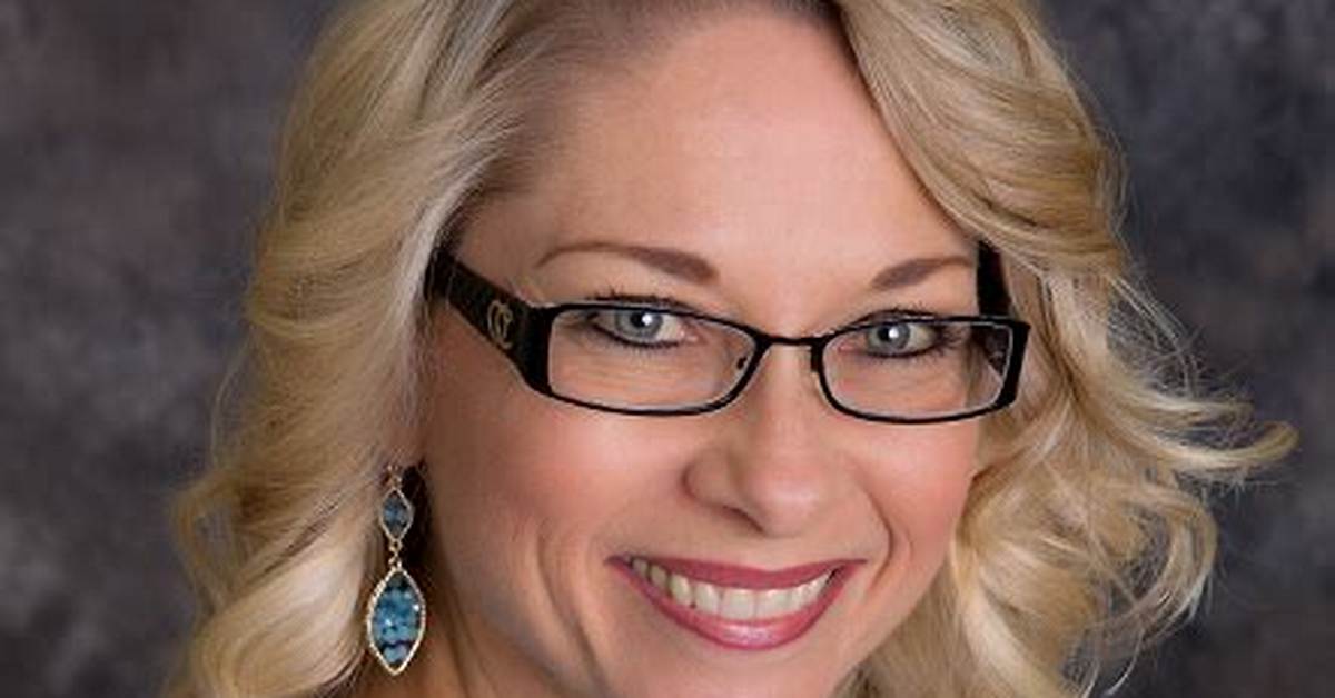 Rebecca Friedrichs: Age, Husband, Net Worth, Wiki, Biography, Family, Book, Son, Birthday