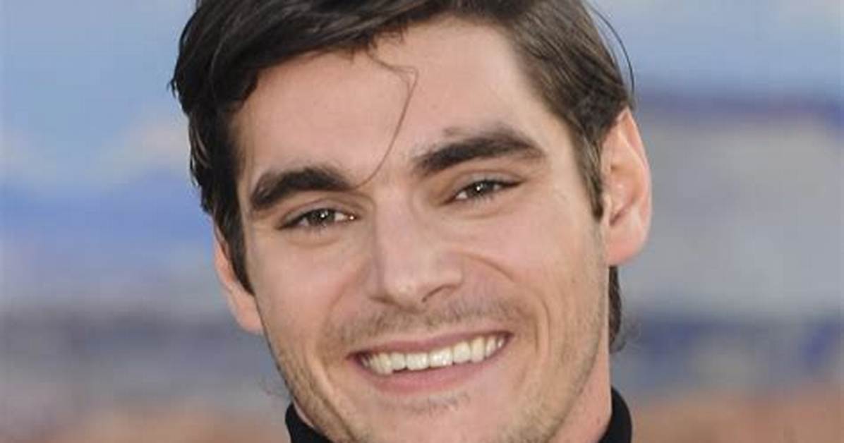 Rj Mitte Movies and Tv Shows, Height, Condition, Young, Instagram