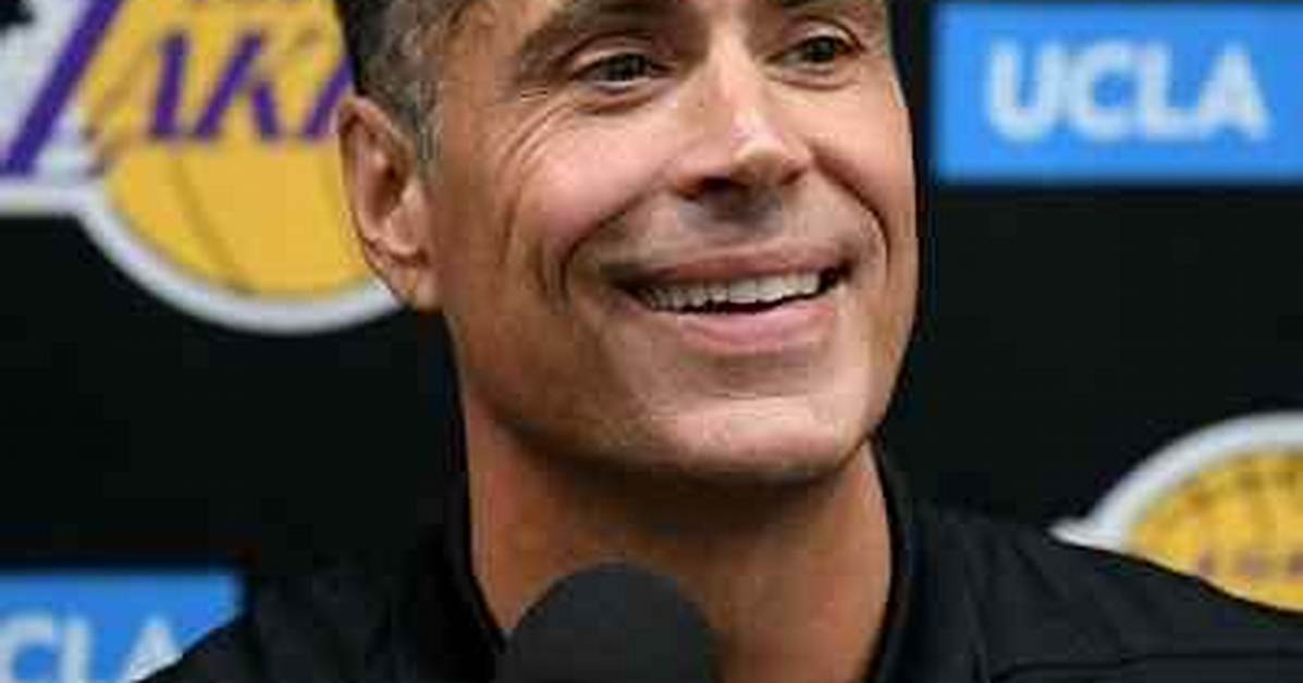 Rob Pelinka (Basketball Executive) Wiki, Bio, Height, Weight, Wife, Net Worth, Family, Career, Facts