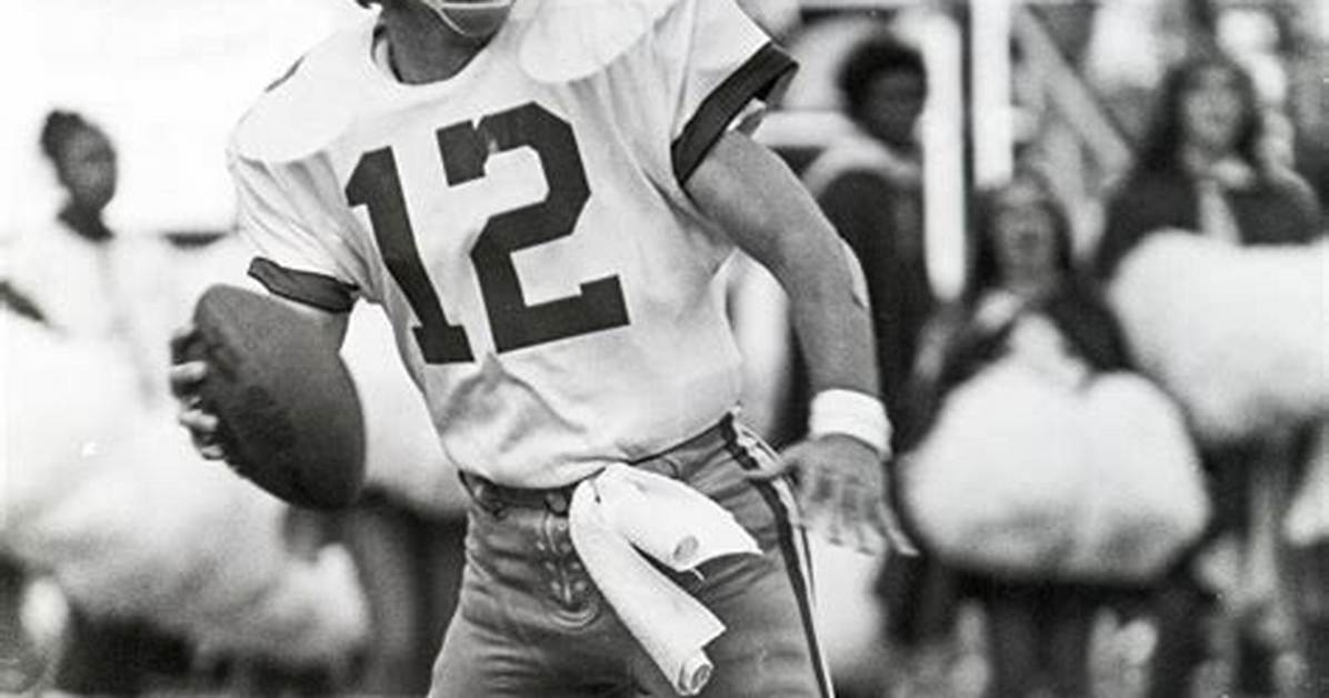 Roger Staubach’s Biography, Fact, Career, Awards, Net Worth & Life Story