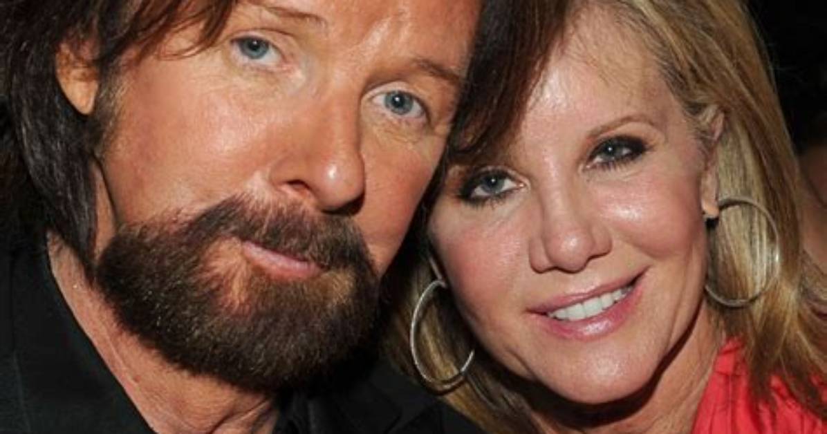 Ronnie Dunn Net Worth, Age, Height, Wife, Girlfriend, Kids, Biography, Wiki