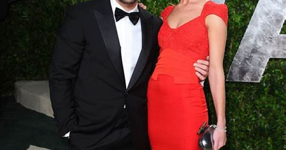 Rosie Huntington-Whiteley Height: How Tall Is Rosie Huntington-Whiteley?